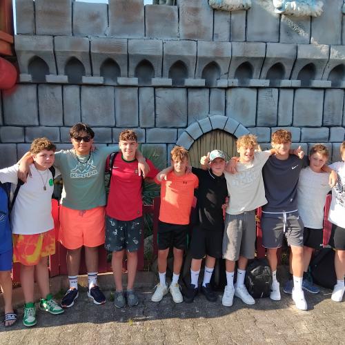 Gruppenfoto von den Jungs.