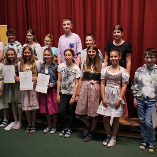 Ausgezeichnete Erfolge des Schuljahres 20223/24 der Mittelschule 2 St. Johann in Tirol.