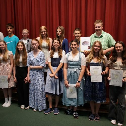Ausgezeichnete Erfolge des Schuljahres 20223/24 der Mittelschule 2 St. Johann in Tirol.