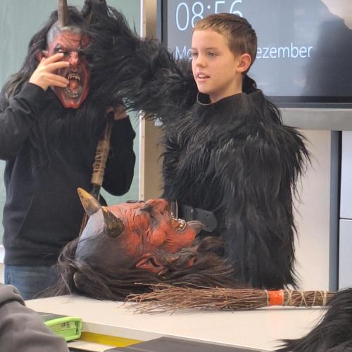 Krampusse in der 2a