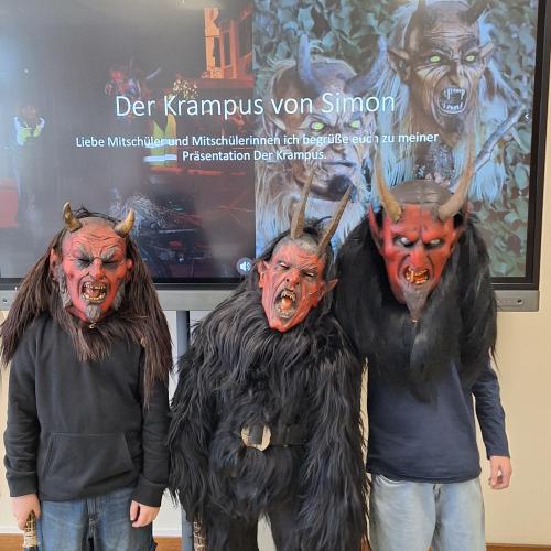Krampusse in der 2a