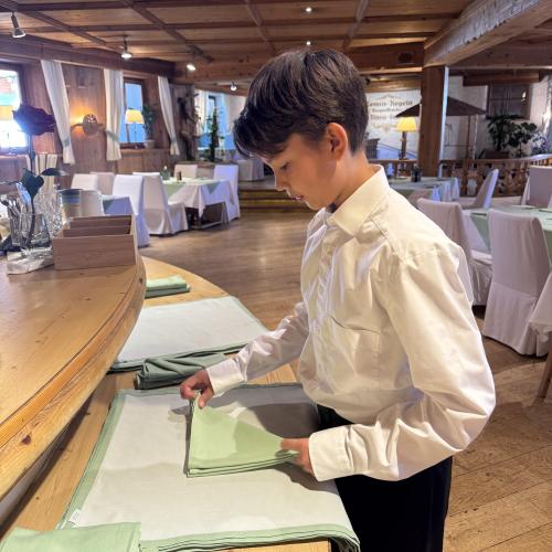 Schüler im Service