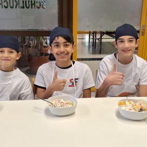 Schüler beim Essen