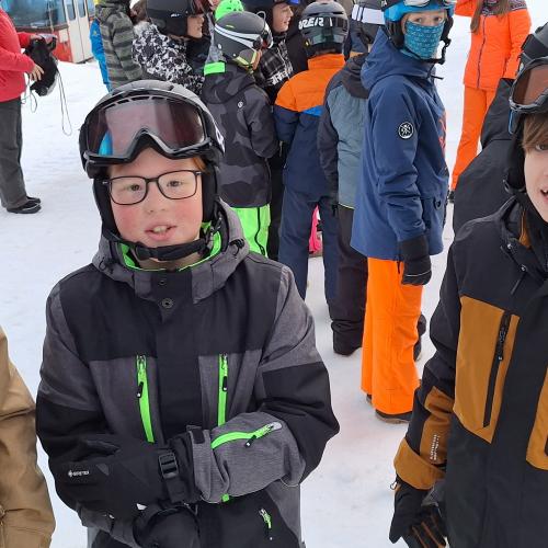 Schüler:innen der 2a bei der Winter-Erlebniswoche