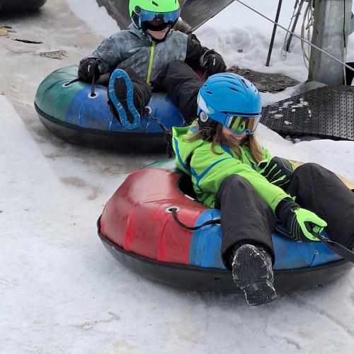 Schüler:innen der 2a bei der Winter-Erlebniswoche