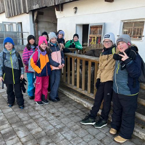 Schüler:innen der 2a bei der Winter-Erlebniswoche
