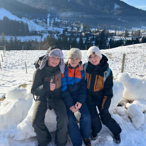 Schüler:innen der 2a bei der Winter-Erlebniswoche