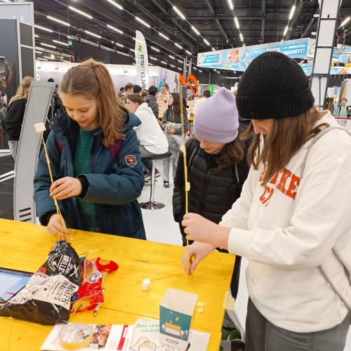 Schüler:innen bei der BIM