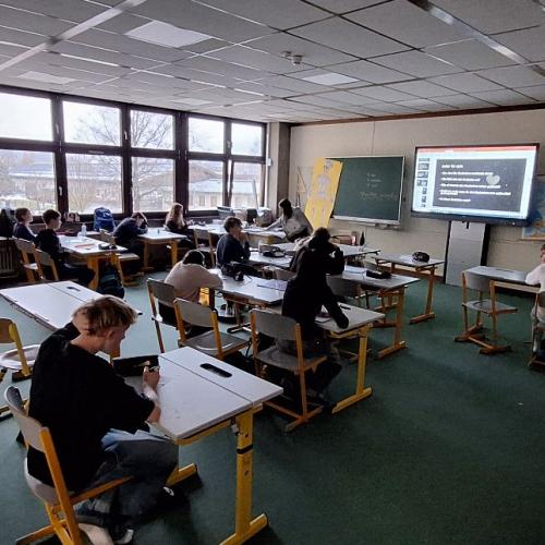 Schüler:innen im Wahlpflichtfach "Mentales Training"