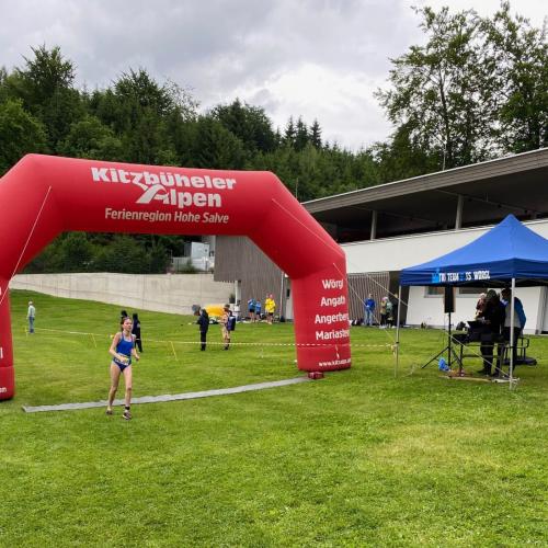 Schüler:innen beim Aquathlon