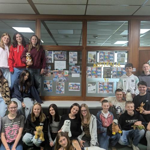 Schüler:innen beim English-Projekt