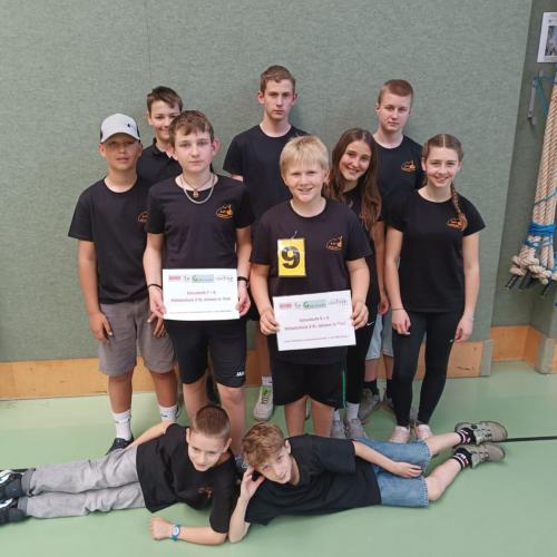 Schüler:innen beim Stocksport