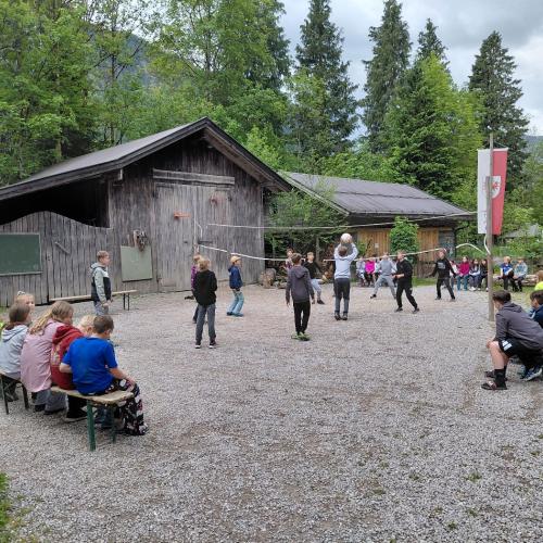 Schüler:innen in Brandenberg