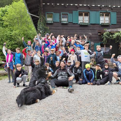 Schüler:innen in Brandenberg