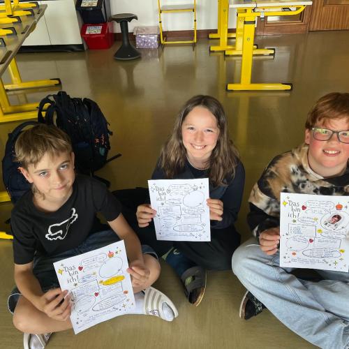 Schüler:innen beim Buddy-Projekt