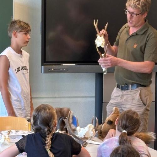 Schüler beim Forschertag