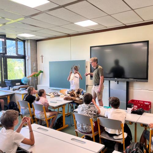 Schüler beim Forschertag