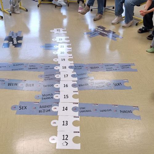 Schüler:innen beim Under18 Projekt