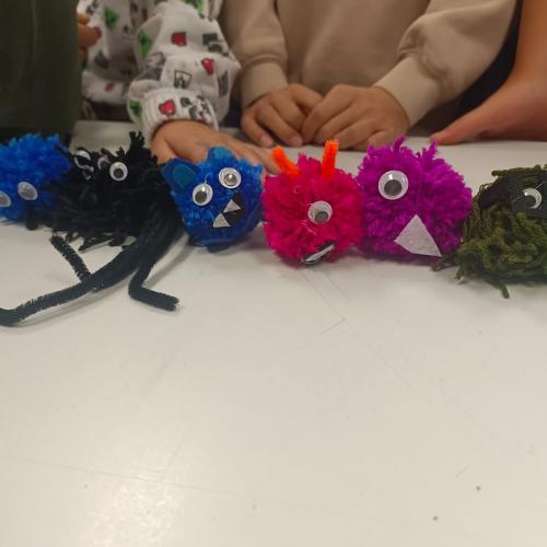 Gruselmonster aus Wolle