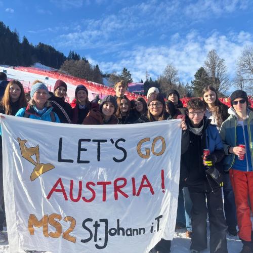 Schüler:innen beim 86. Hahnenkammrennen