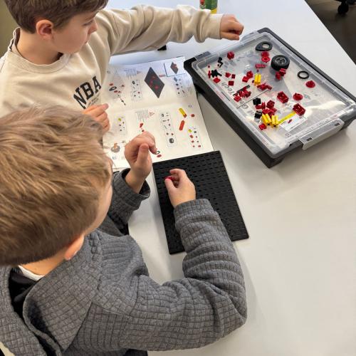 Schüler:innen beim MINT-Workshop