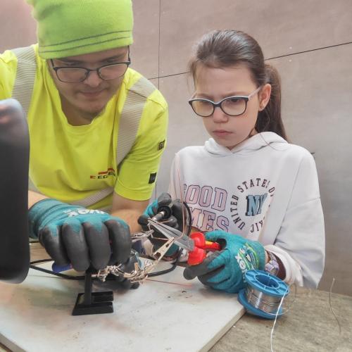 Schüler:innen beim MINT-Workshop