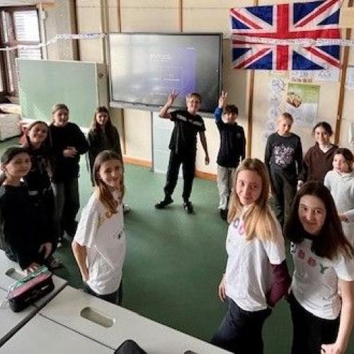 Buddys zu Besuch in der 1. Klasse