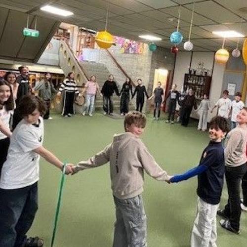 Buddys zu Besuch in der 1. Klasse