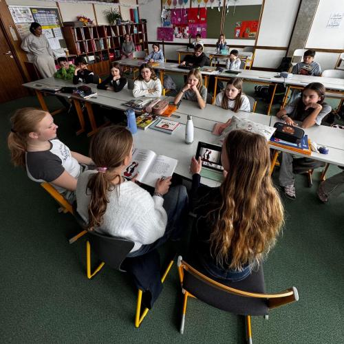 Schüler:innen lesen beim Österreichischen Vorlesetag