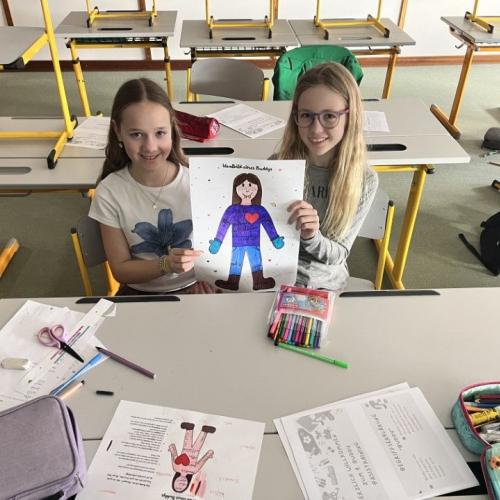 Schüler:innen bei der Buddy-Ausbildung