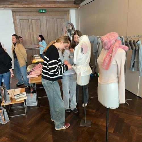 Schüler:innen beim Berufsfestival