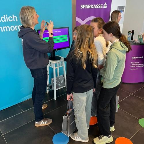Schüler:innen beim Berufsfestival