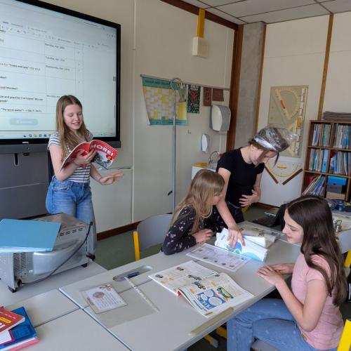 Schüler:innen im Englischunterricht