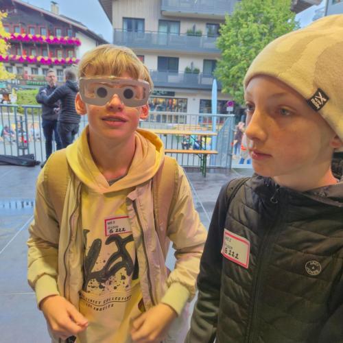 Schüler mit Brille