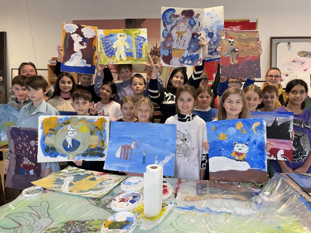 Schülerinnen und Schüler präsentieren ihre Kunstprojekte