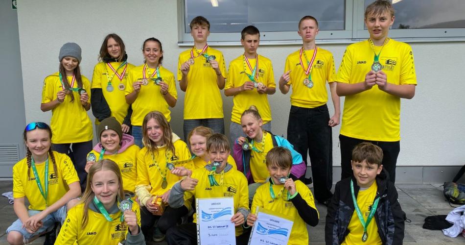 Schüler:innen beim Aquathlon
