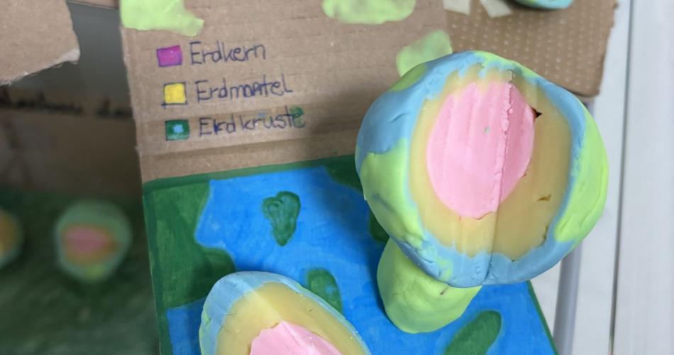 Schalenaufbau der Erde - Modelle