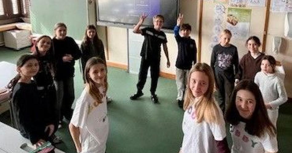 Buddys zu Besuch in der 1. Klasse