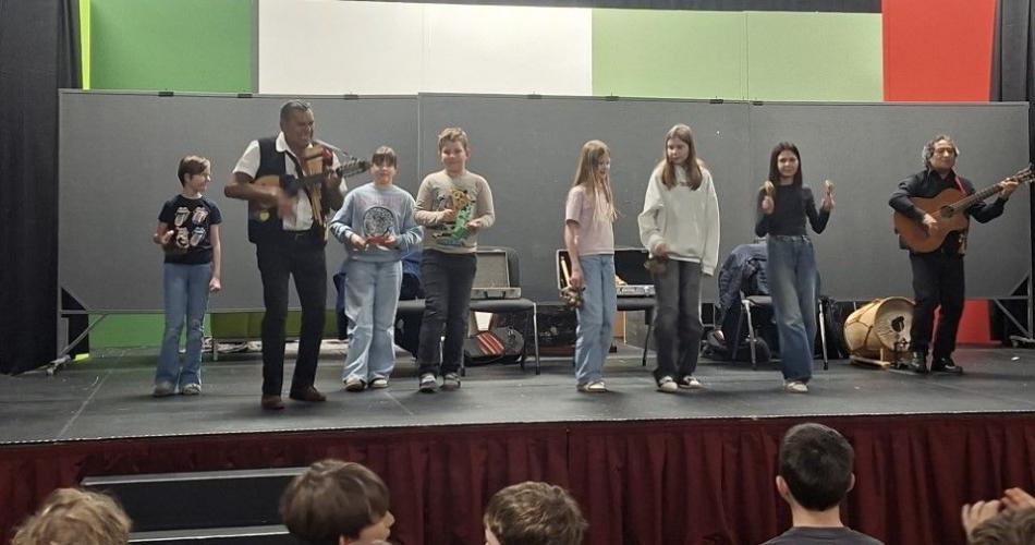 Schüler:innen beim Kulturservice