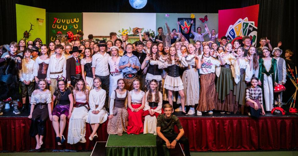 Schauspieler:innen