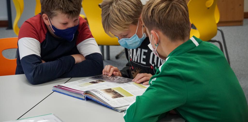 Schulhaus 2021/22 Schulhaus 2021/22